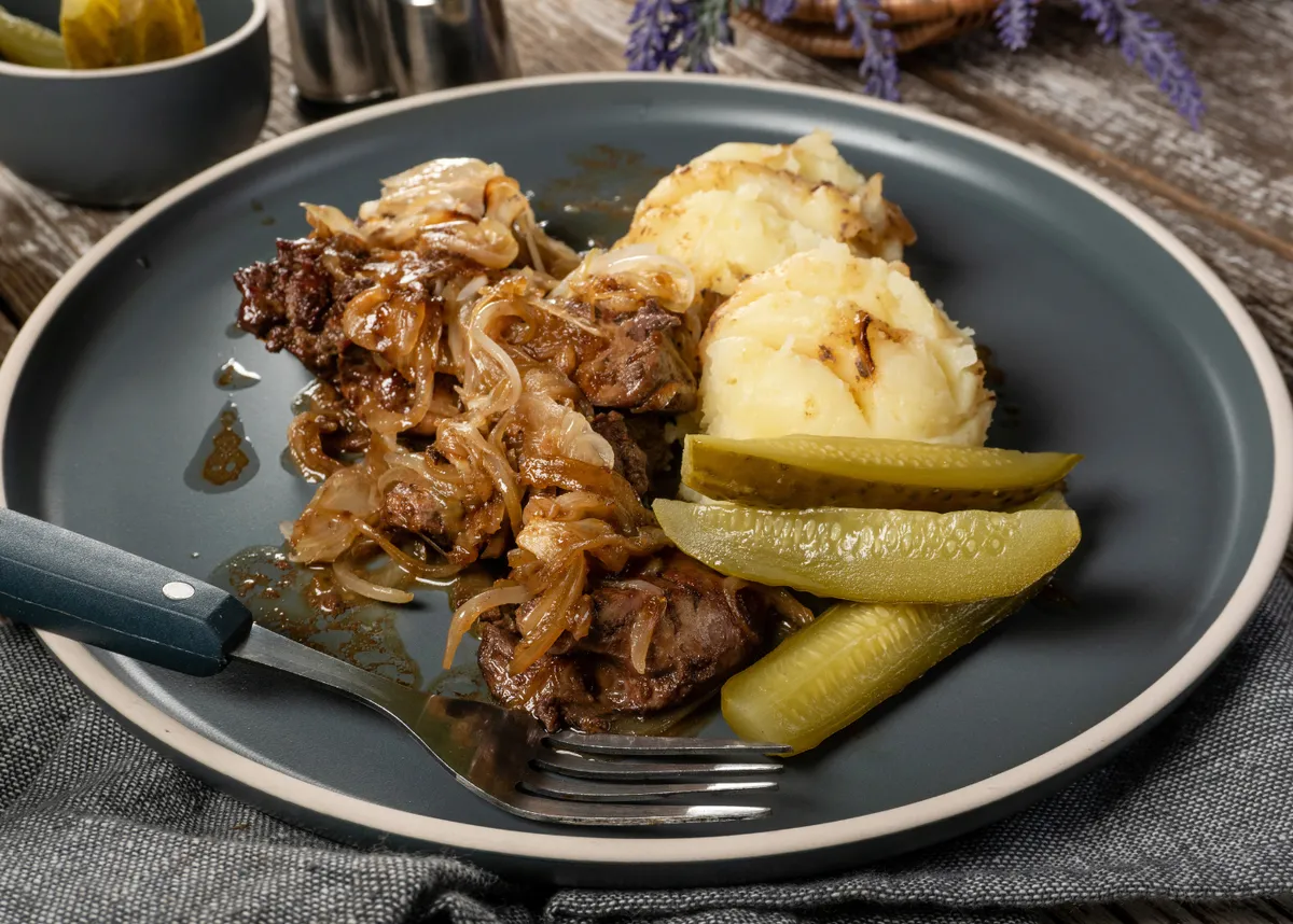 Diner in 20 minuten: lever met ingelegde uien - niet duur en erg lekker