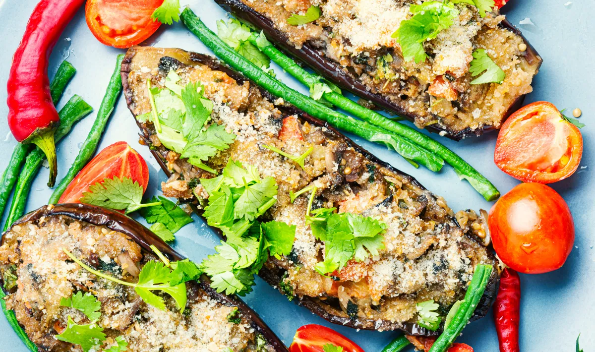 Eenvoudig zomerrecept: gevulde aubergines. Lekker en bevredigend