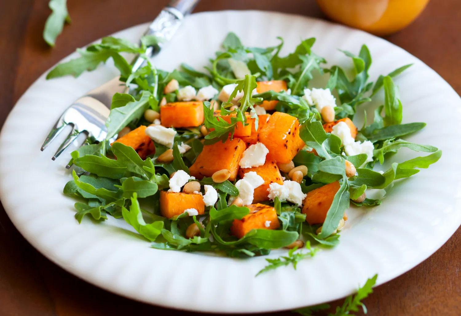 Salade “Autumn Delight” met gebakken pompoen: ongelooflijk lekker, helder en licht