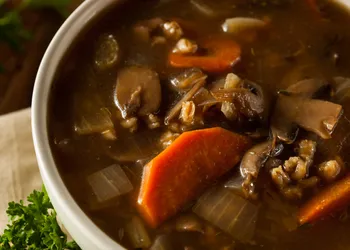 Thuis koken Parelsoep met paddenstoelen: lekker, hartig, smaakvol