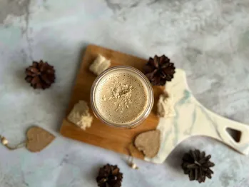 Wat gebeurt er als je halva aan koffie toevoegt?