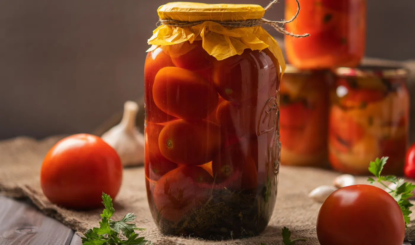 Uit mama’s notitieboekje: tomaten met knoflook voor de winter